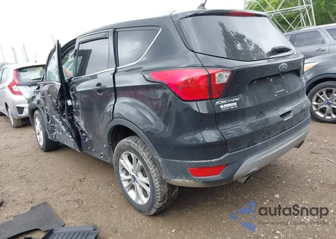 2019 Ford Escape Se z USA, uszkodzony, nr VIN 1FMCU9GD1KUB06835